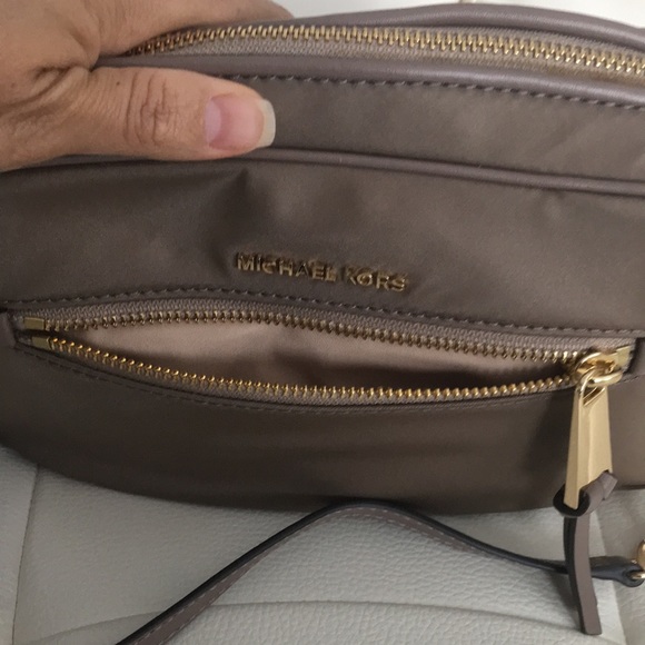 SOLD!!! Michael Kors Polly Large East West Nylon Crossbody Bag NWT - Picture 5 of 11